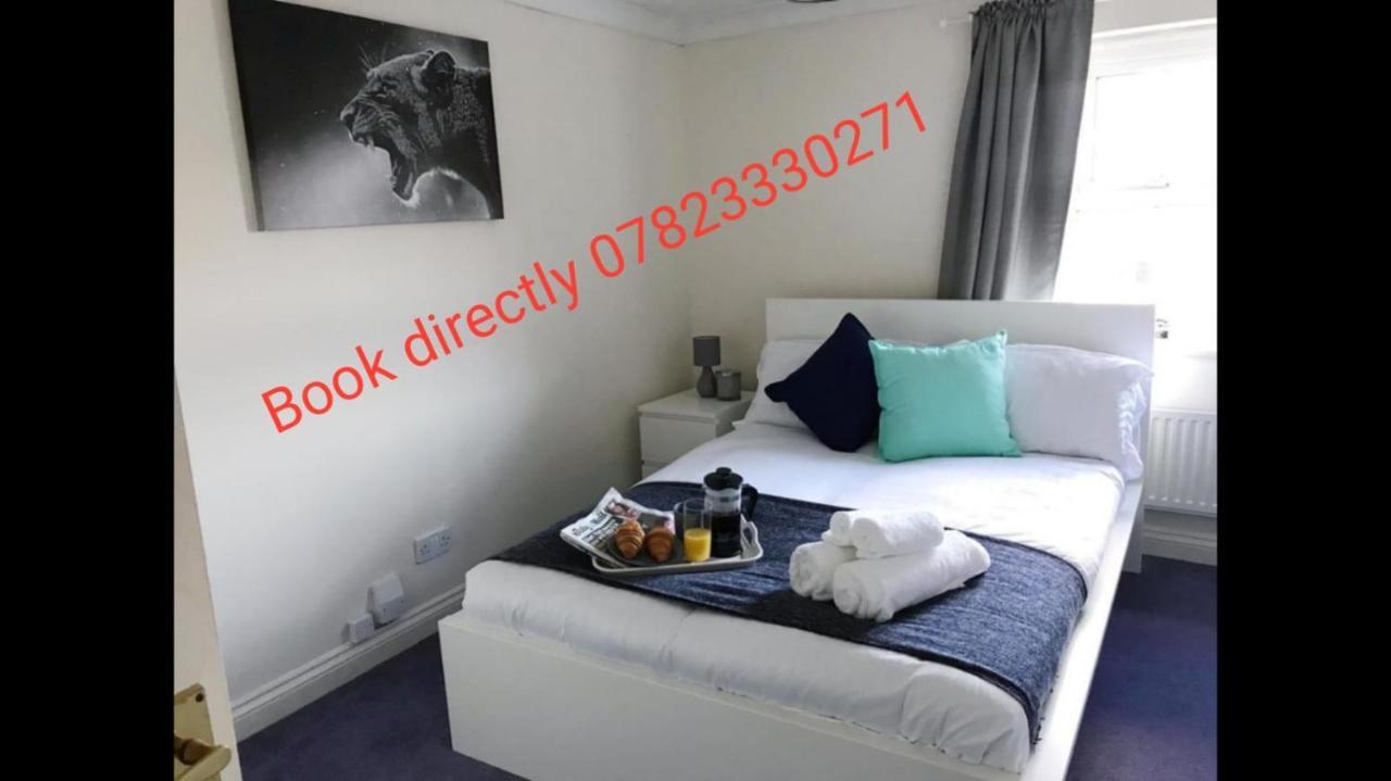 Chani Place Northampton Extérieur photo