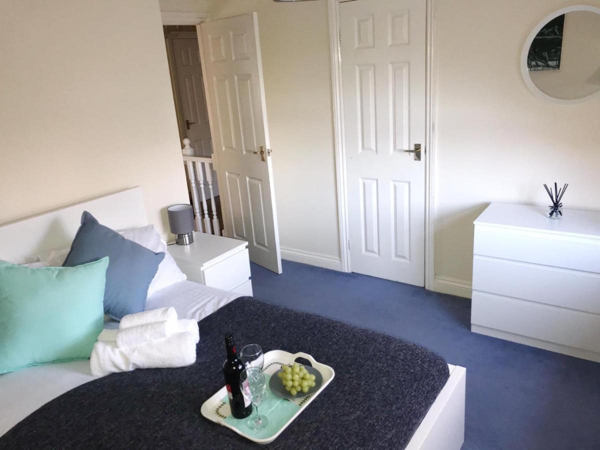 Chani Place Northampton Extérieur photo