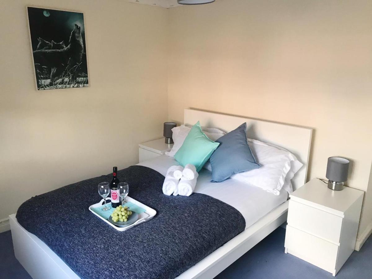 Chani Place Northampton Extérieur photo